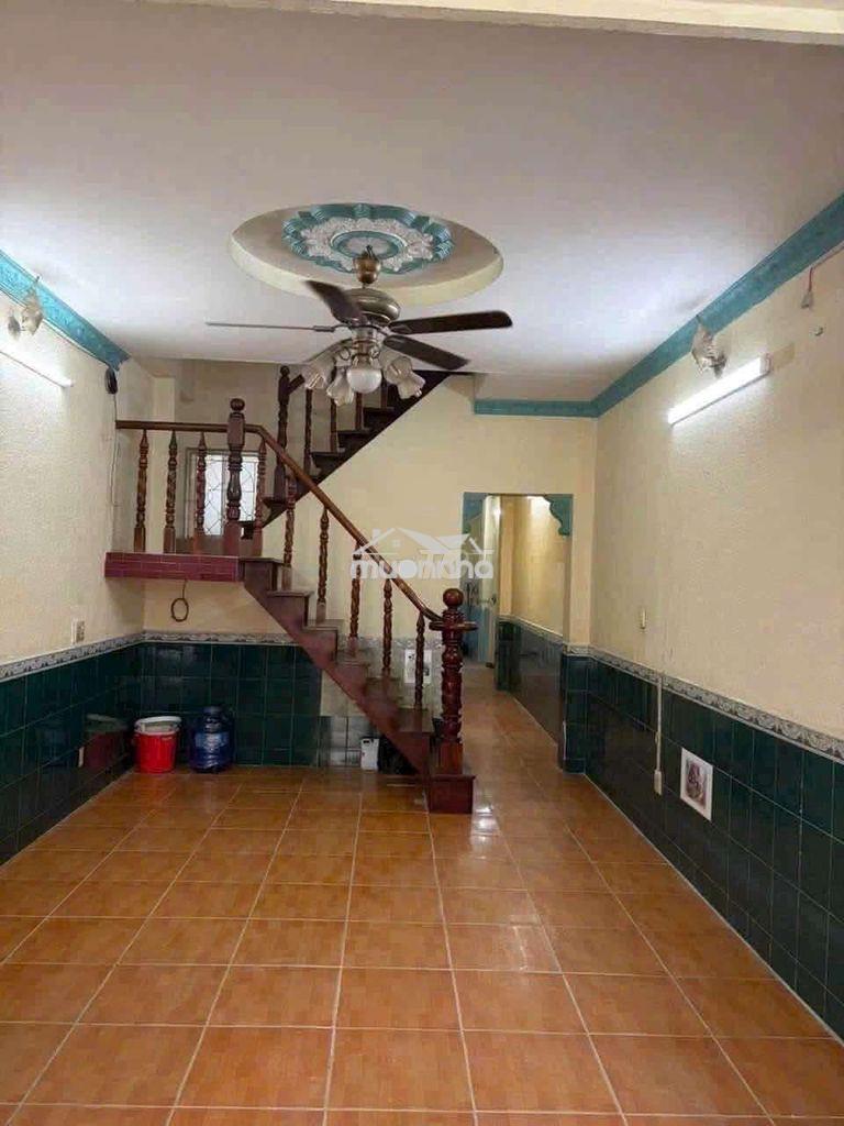 4 phòng 4 x 17m hẻm 3m hậu giang