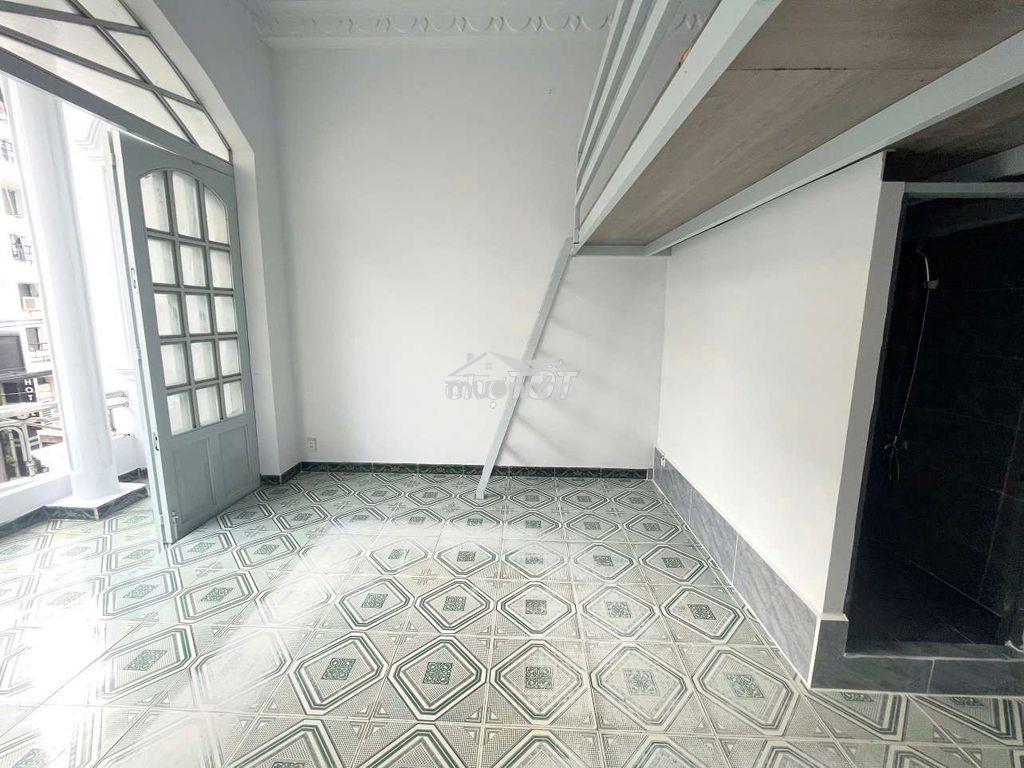 Phòng gác thoáng mát gần công viên làng hoa  - 2