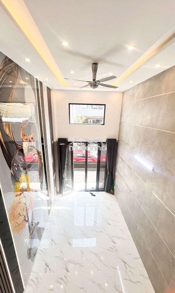 70m2, 8 tỷ, 5 tầng, có thang máy, nhà đẹp ngay tô hiệu ,full nôi thất