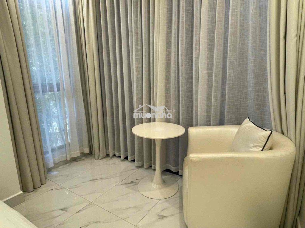 Căn hộ 2 pn full nội thất quận 1 - 4