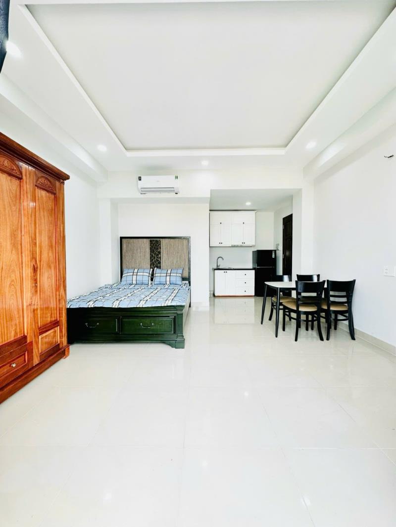 Cho thuê studio ban công 35m2 full nội thất ngay ngã tư hàng xanh - trường đại học hutech - ngoại thương - hồng bàng - uef - 2
