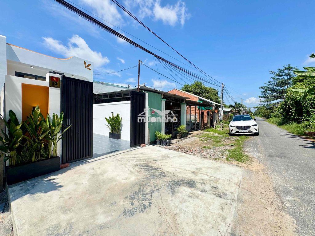 Nhà đẹp giá tốt gần chợ long hải - 2