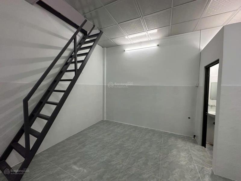 Bán nhà mới ở ngay đường hồng lạc - cách hxh 50m, dt: 5.6x14m. chỉ 6.5 tỷ - 3