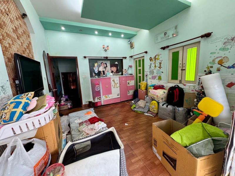 Nhà bán thống nhất 2 tầng hẽm xe hơi thông 63m2 - 4