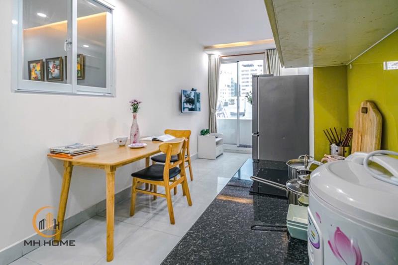 Cho thuê căn hộ ban công tách bếp 40m2 ngay trung tâm phú nhuận - an ninh cao