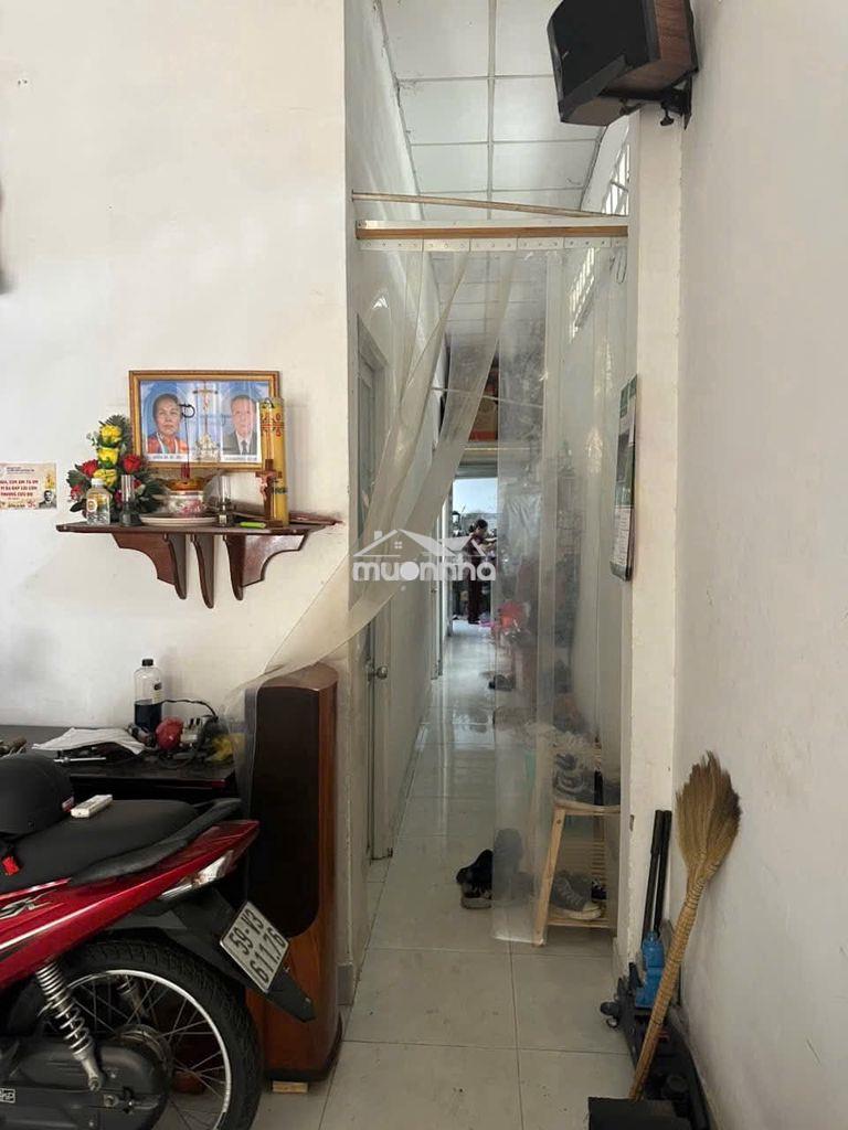 Bán nhà cấp 4 hẻm xe tải