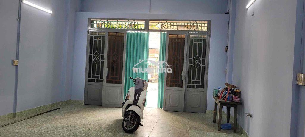 Mặt tiền q6 khu kinh doanh sầm uất 100m2 - 3