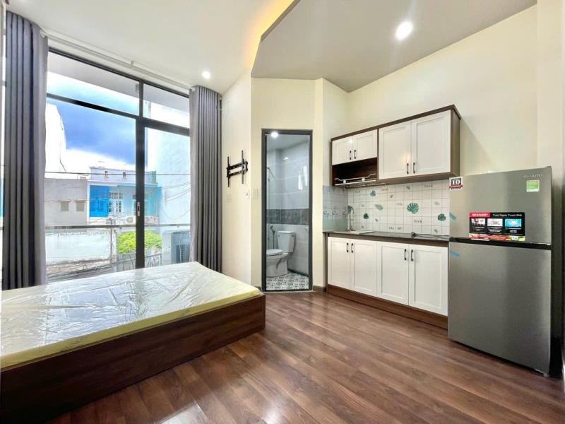 Căn hộ cho thuê bình thạnh full nội thất có ban công, cửa sổ – gần hàng xanh, bà chiểu