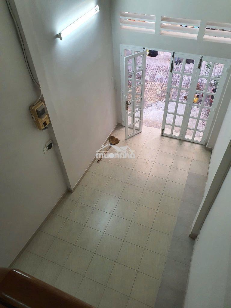 Nhà 3tầng cn 30,3m2 trung tâm quận 1 - 2