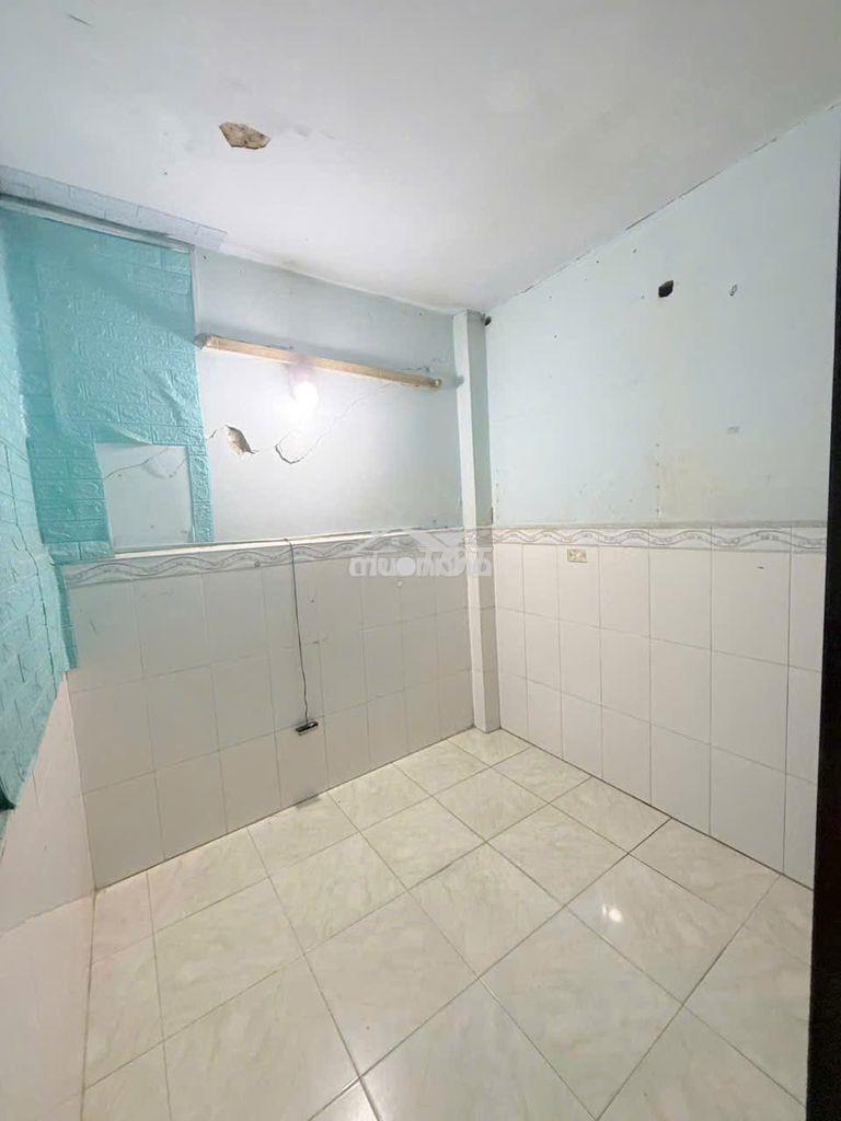 Nhà đẹp q4- hẻm 3m- 34m2 ngang 3,6m- 2 tầng- hoàn công - 3
