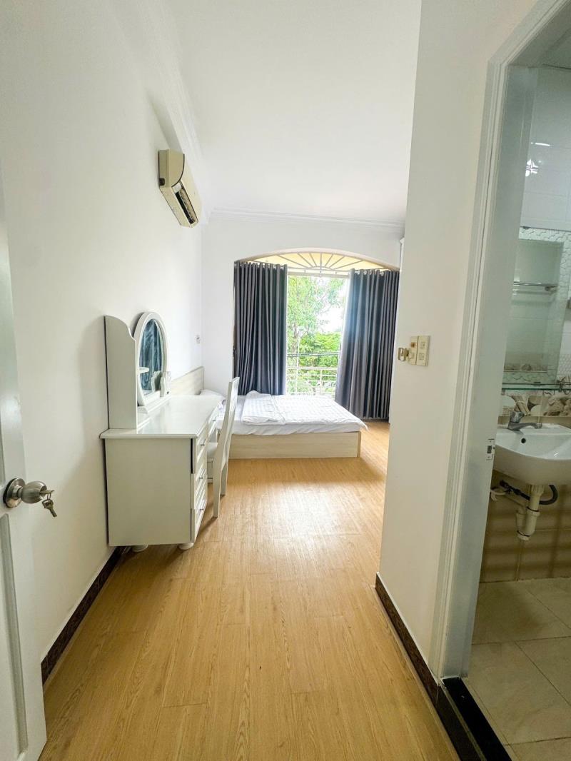 Cho thuê studio xô viết nghệ tĩnh ven sông – ban công – máy giặt riêng – phòng rộng 40m²