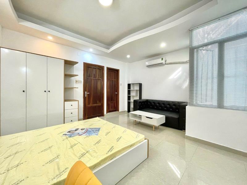 Cho thuê penhouse 50m2 có máy giặt riêng ngay chợ bà chiểu - cầu bông - đại học hồng bàng - uef - 2