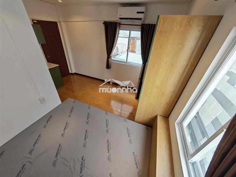 Studio giá rẻ có cửa sổ trời 2 phía siêu thoáng và sáng