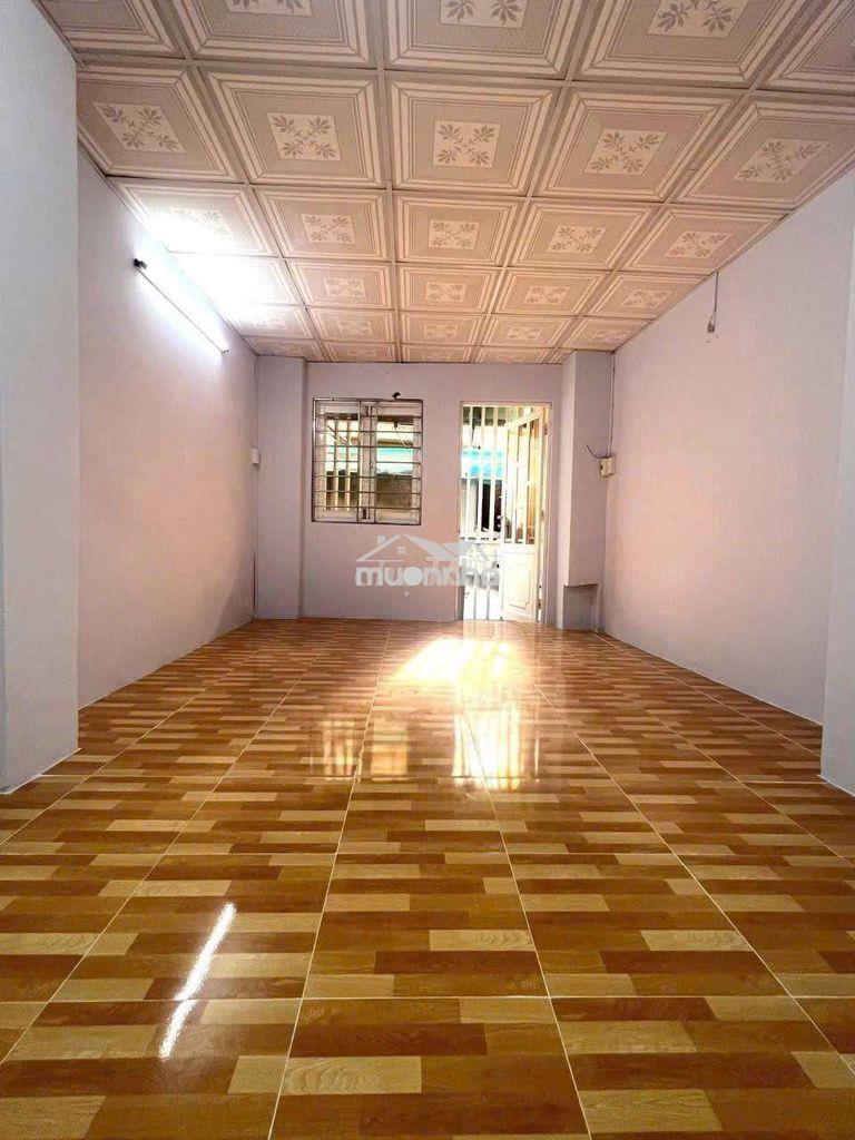 Nhà ngay vòng xoay lê đại hành - 3