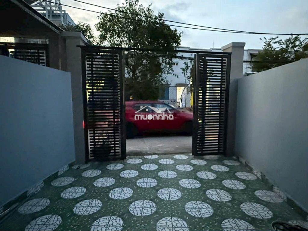 Cho thuê nhà 2 mặt tiền hẻm xem hơi cửa trước và sau thông thoáng - Ảnh 3