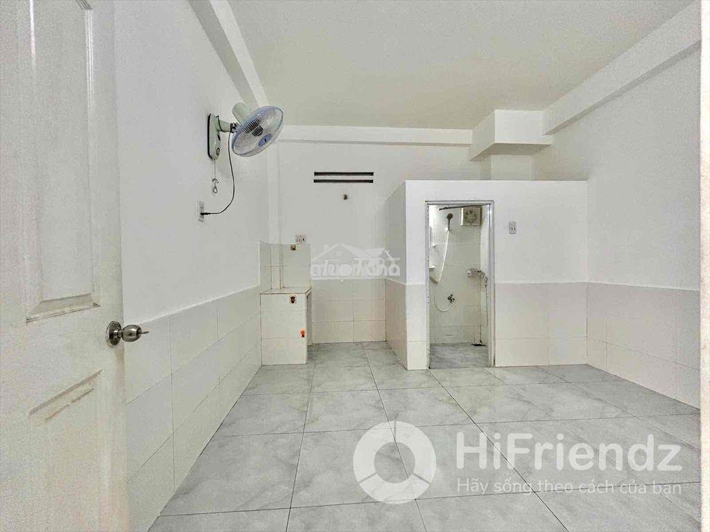 Studio giá rẻ giáp q1,q3,q5- bờ kè hoàng sa - lê văn sỹ - 2