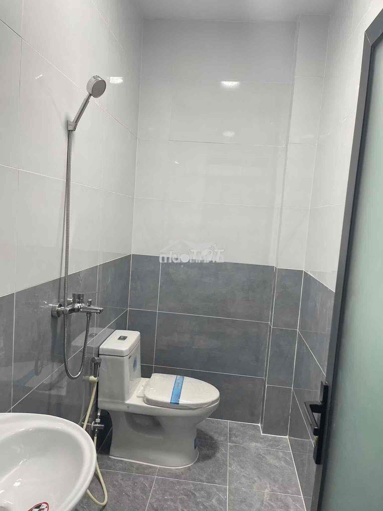 Cho thuê nhà hẻm 1/ đường 29 khu tên lửa nhà xây mới 100% . giá 15tr - 4