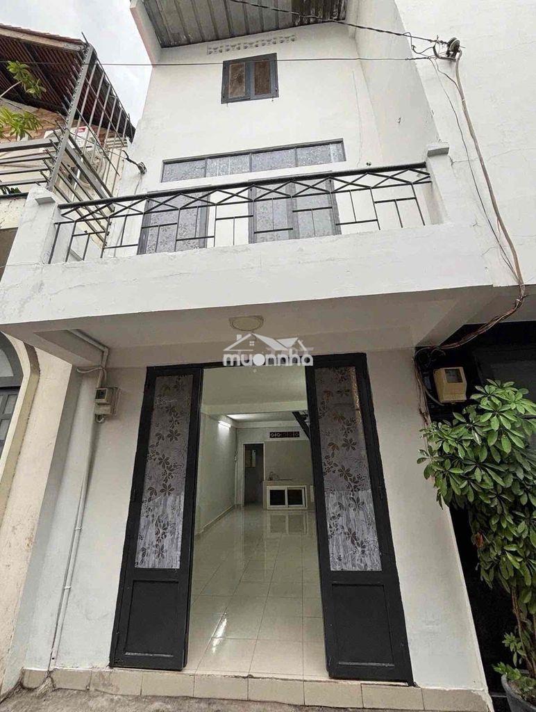 Nhà nguyên căn 1 trệt 2 lầu 3, 4 phòng ngủ ngay bà hom