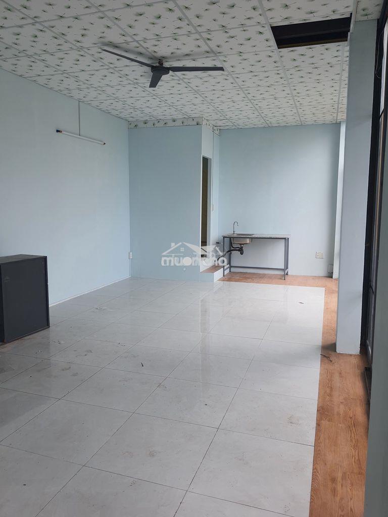 Cần cho thuê văn phòng ngay mặt tiền phạm văn đồng - 2