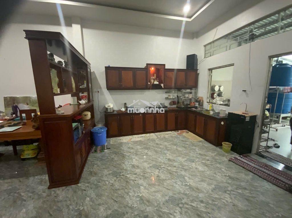 Bán hoặc cho thuê nhà nguyên căn mặt tiền quốc lộ 1a - 2