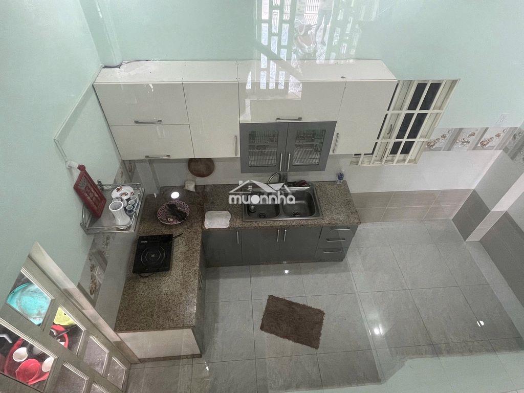 Bán gấp nhà trệt lầu mới xây gần quốc lộ 1k đường nhựa thông thoáng - 2