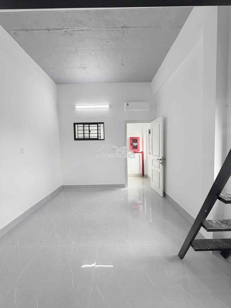 Phòng ngay hà huy giáp | gần iuh, nttu  📍 637 hà huy giáp,q12 - 4