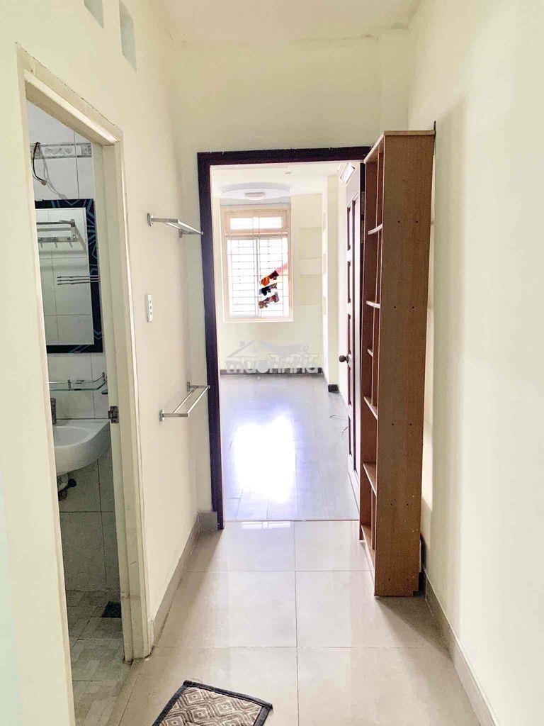 Phòng full nội thất, bếp và toilet riêng, có bancong, quận 8 - Ảnh 3