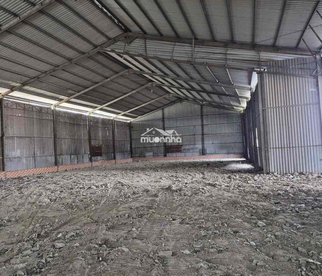 Cho thuê kho-xưởng (đang sửa chữa) dt:650m2- đường xe contenter 24h có - 2