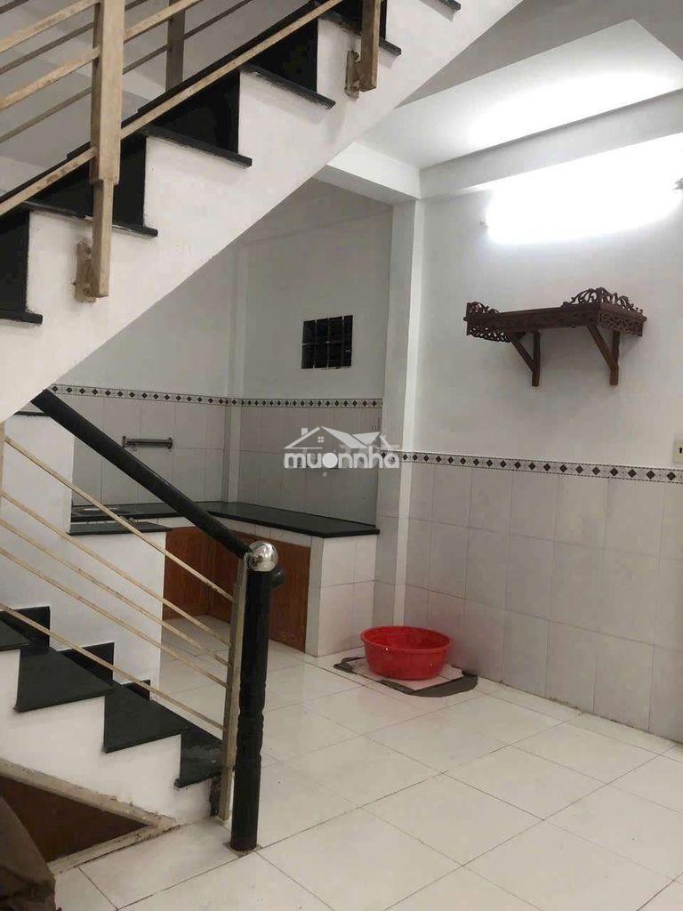 Gần cầu tham lương 2pn 2wc dt 4,5x8m trệt lầu mới sơn sửa