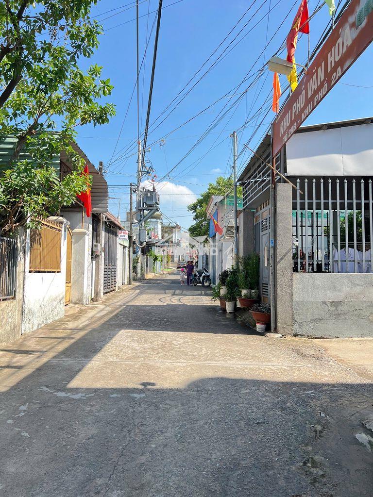 Nhà 200m2 thổ cư, gần ngã 4 tân phong, đường đồng khởi, dưới 20tr/m2