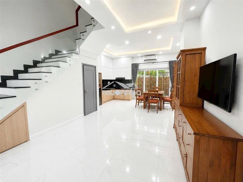 Cho thuê nhà riovista gần gia hòa, đỗ xuân hợp 5x15m 3 lầu 4pn, gara.