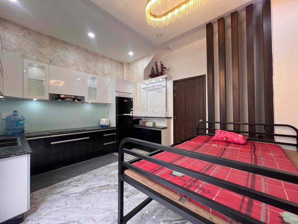 Phòng trệt sân vườn cực kì thoáng - ngay gần đầm sen - đh bách khoa - 2
