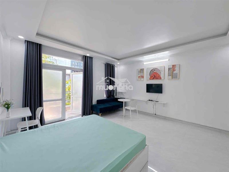 Phòng cực kì rộng full nội thất ngay aeon tân phú đại học công thương