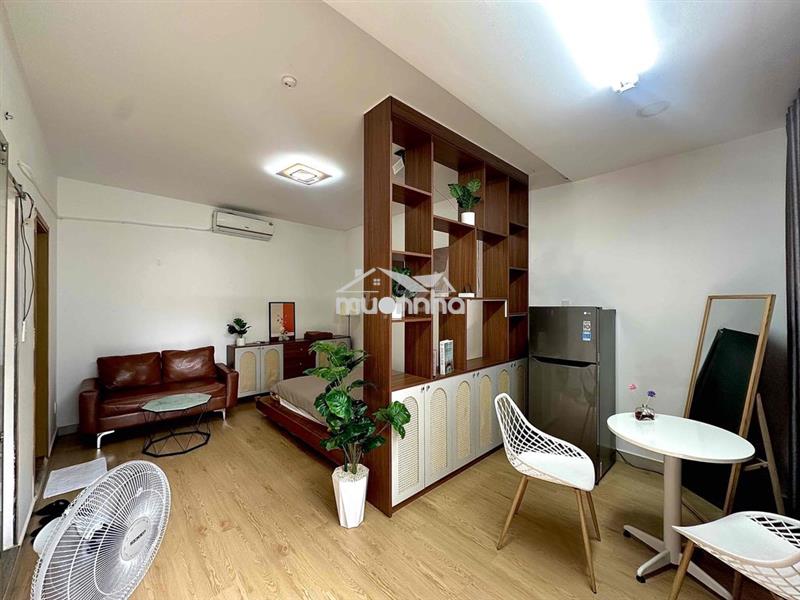 Village - 1pn - tách bếp balcon - nội thất xịn - khuông viên đẹp - q1
