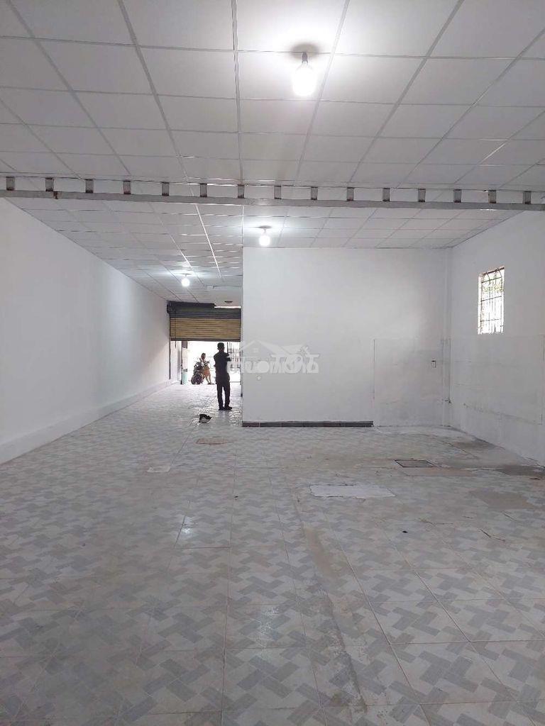 Cho thuê nhà 8×32  - gần chợ đầu mối - hocmon – giá: 13 triệu. - 2