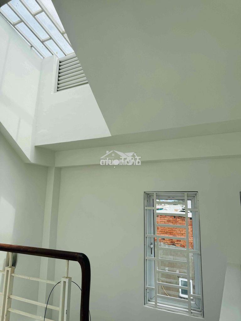 Nhà mới gần hẻm xe hơi trần đình xu quận 1 - 3