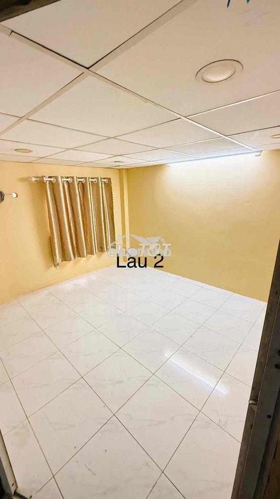 Nhà mới cho thuê 3 lầu, gần bv chợ rãy & đh ktế. gía 8tr có 3pn & 2wc