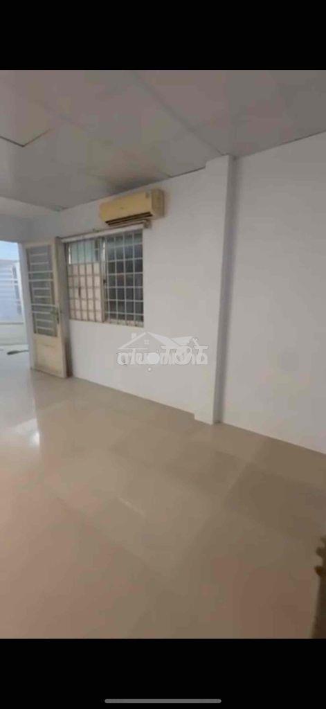 Cho thuê phòng 104 cao lỗ p4 q8  giờ giấc tự do  , có ban công, mặt ti - 2