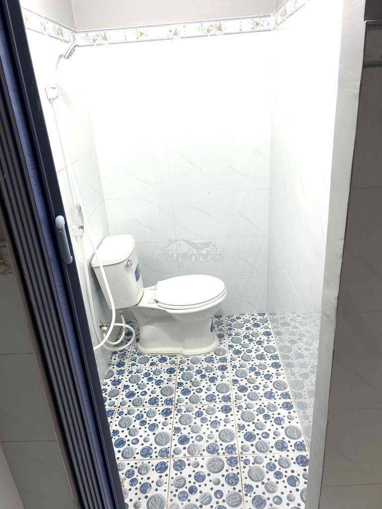 Phòng trọ cạnh cầu vượt ngã tư ga 1 trệt 1 lầu ban công - 4