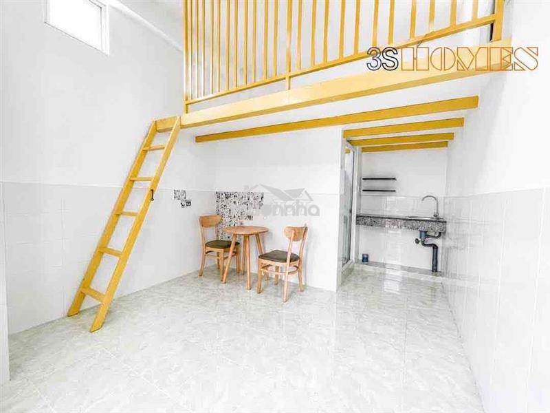 Căn hộ 4 người ở ngay mặt tiền chợ