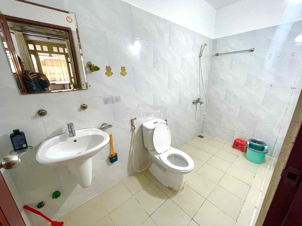 Phòng trọ 60m2 - sát uth - ở tối đa 6 người - 3