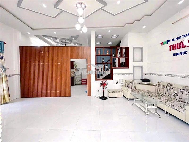 Nhà trệt lầu 2pn có nội thất góc kdc hồng phát 8,5 triệu