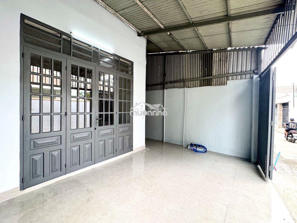 Cho thuê nhà 130m2,ngay chợ phú thọ,xe hơi trong nhà. chỉ 5.5 tr.đ/th - 3