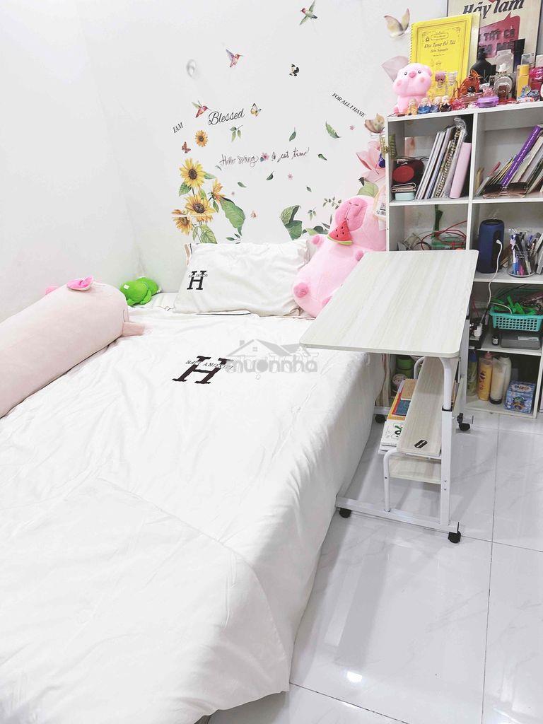 Cần 1 bạn nữ,ở ghép 2tr6 bao hết chi phí ,phog 2 ng,bao cả nước giặc.h