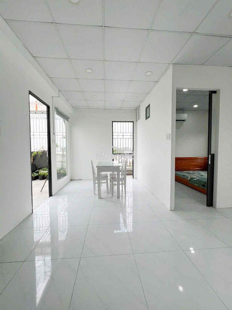 Penthouse- 50m2 full ban công- 1 phòng ngủ riêng tân bình