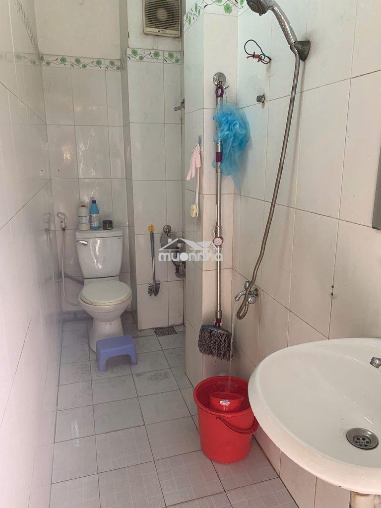 Phòng trọ cho thuê 30m2 gần cầu vượt ngã tư ga - Ảnh 2