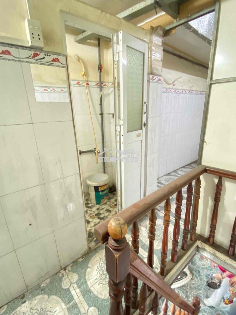 Cho thuê nhà vị trí kd trần tuấn khải q5 giá 4,5tr dtsd 35m2 trệt lầu - 4