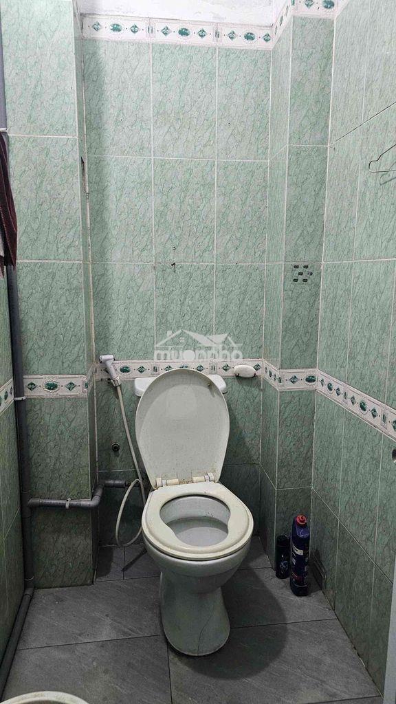 🏠 Cho thuê nhà 4,5tr/ tháng.  dt: 4m x 16m lửng 3pn (2 kín 1 mở) 2wc. - 4