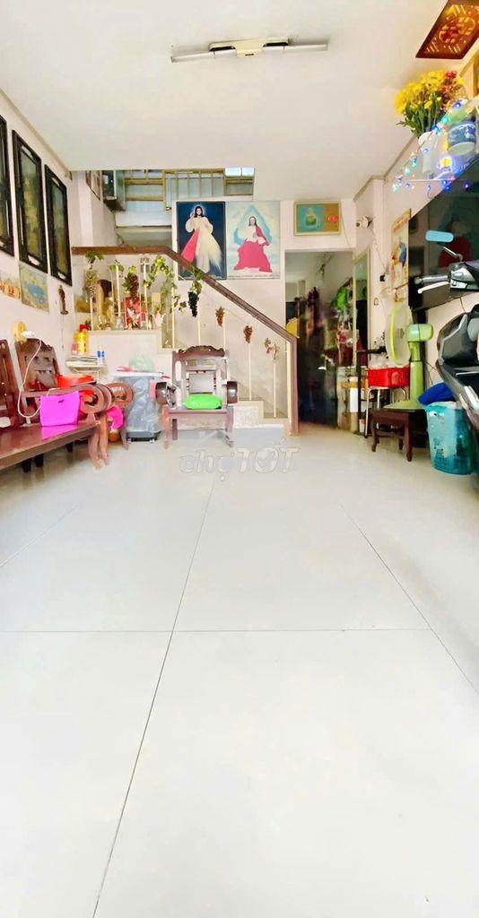 Lý thường kiệt tân bình- hxh tới cửa - 35m2 - 3 tầng - giá 5.4 tỷ tl - 2