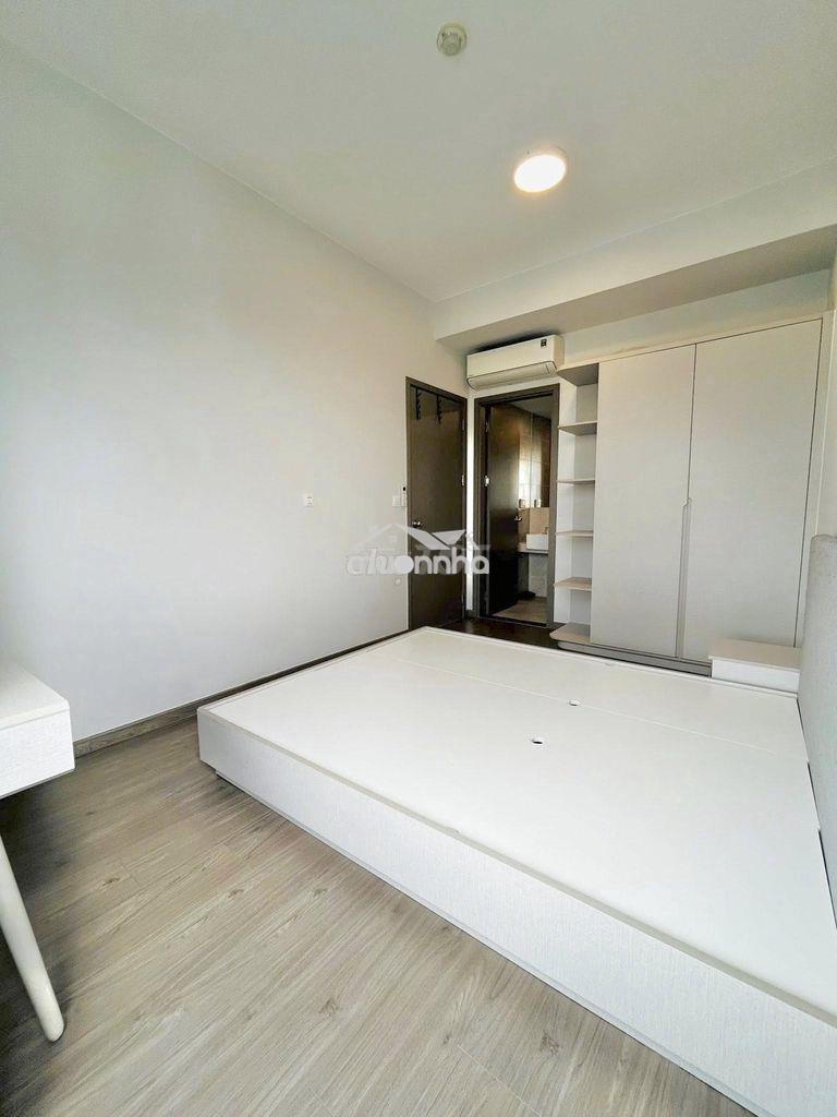 Bán căn góc 69m2, hướng nam,  thiết kế 2pn + - 2
